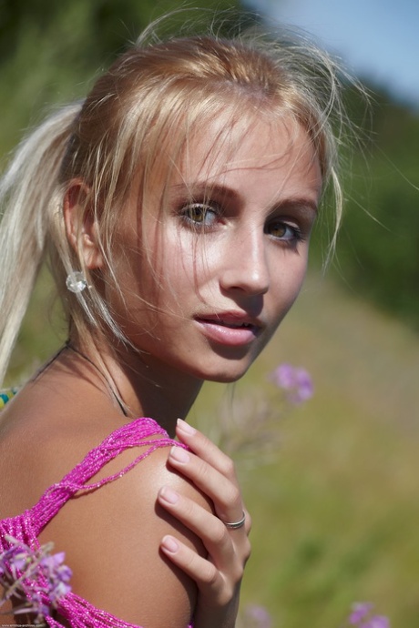 Hairy Petite Pics